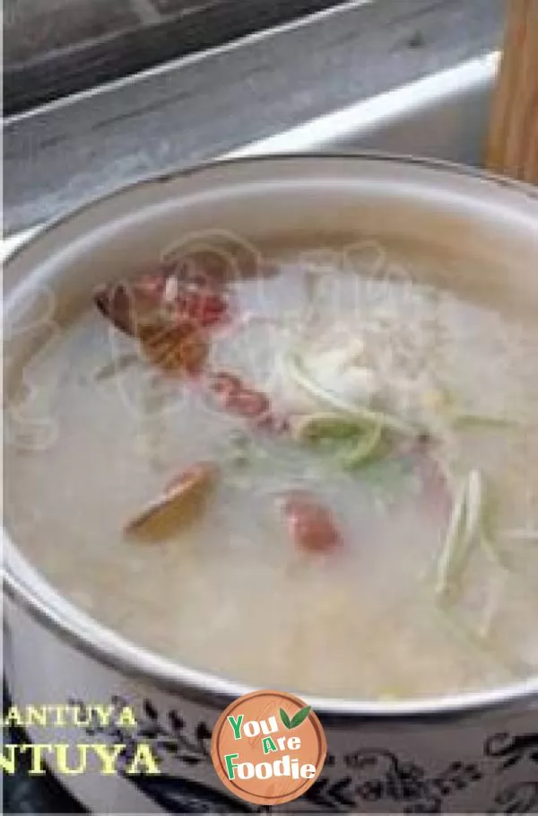 Delicious white porridge. [shrimp and crab congee]