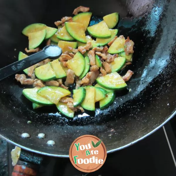 Braised pumpkin with lean meat