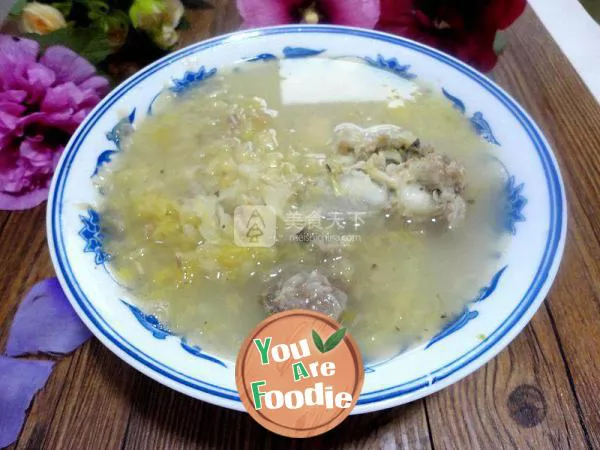 Stewed pickled cabbage with big bones