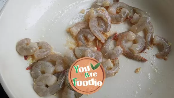 Love preserving chant on Lotus -- fried shrimps with fresh lotus seeds