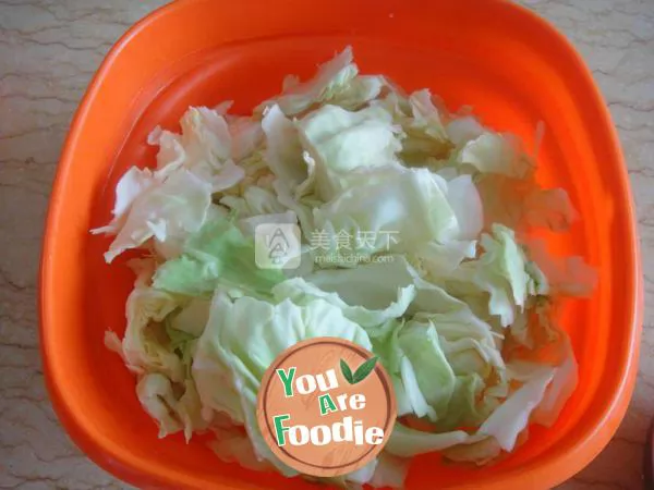 Shredded cabbage with bacon