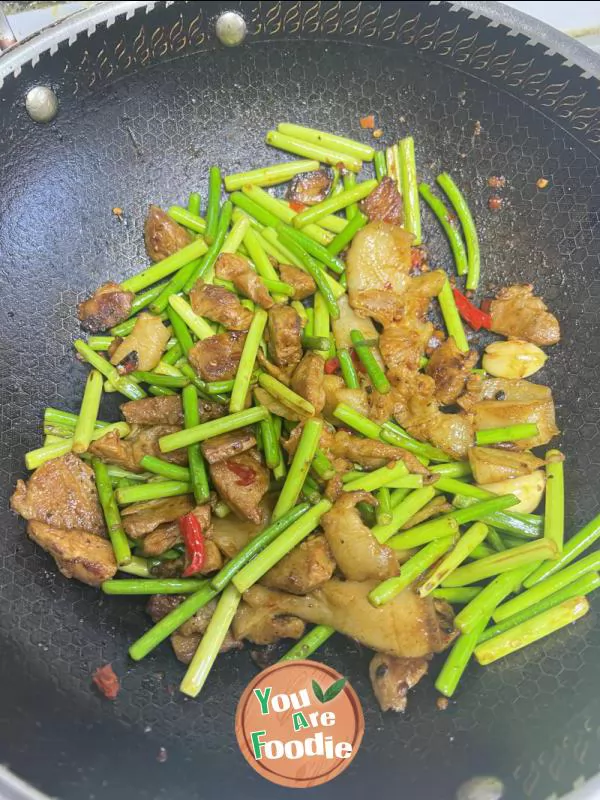 Pork with garlic moss