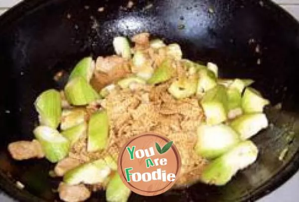 Fried shredded pork with towel gourd