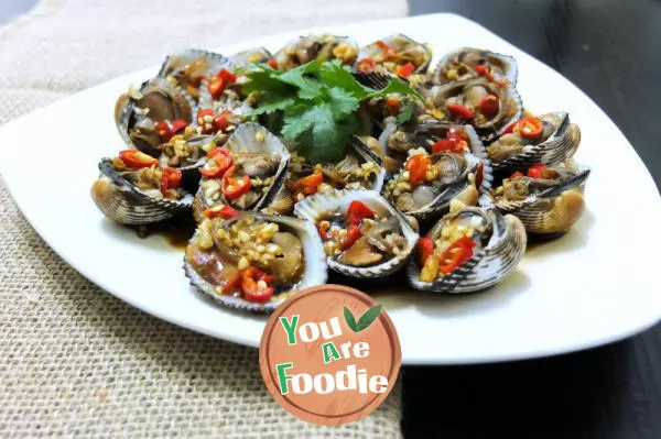 Red-shellfish-with-hibiscus-pepper