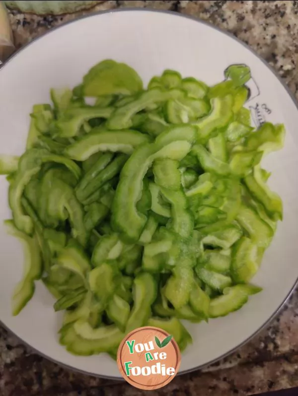 Fried lean meat with bitter gourd