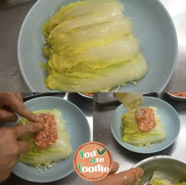 Steamed baby cabbage with Flammulina velutipes and minced meat