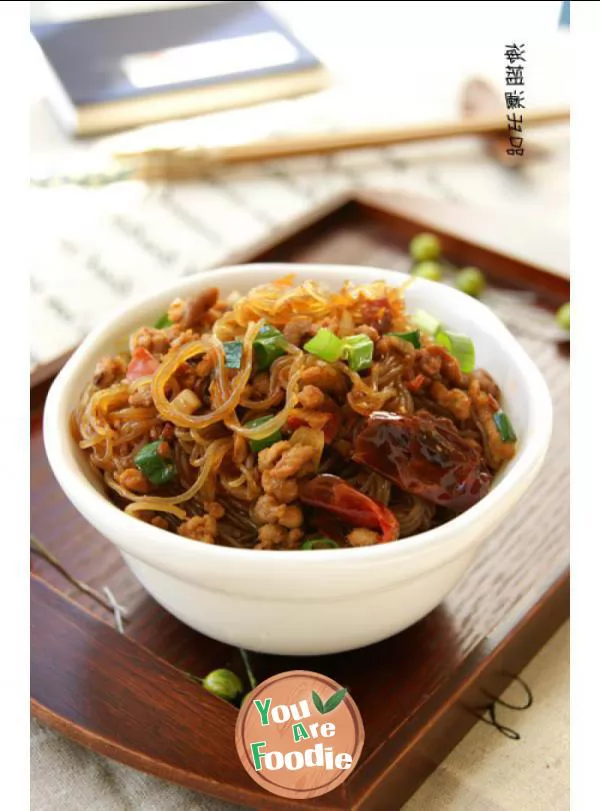 Sauteed Vermicelli with Spicy Minced Pork