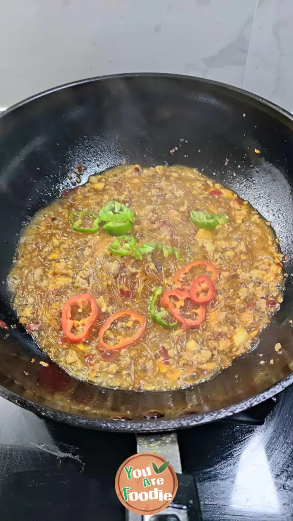 Sauteed Vermicelli with Spicy Minced Pork