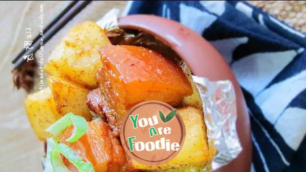 Tips:-Braised-Pork-with-crispy-potatoes}