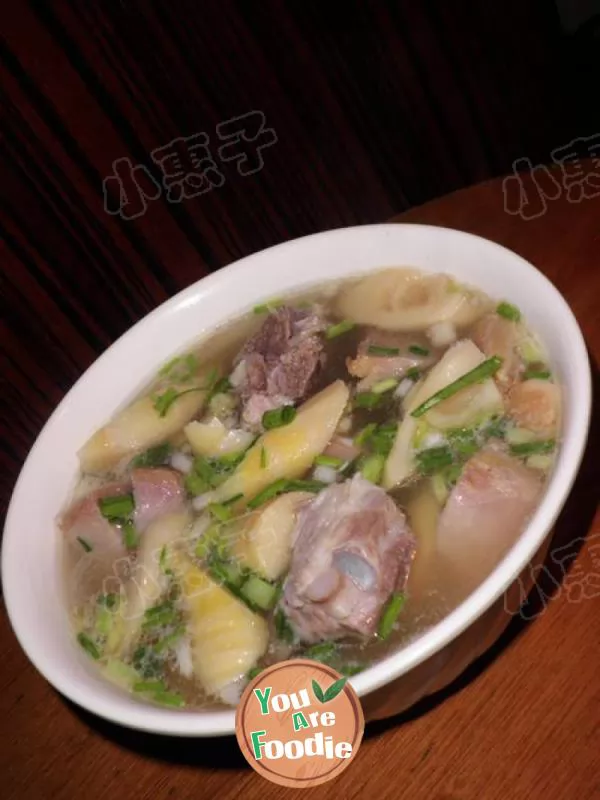 Salted-meat-and-bamboo-shoots-soup