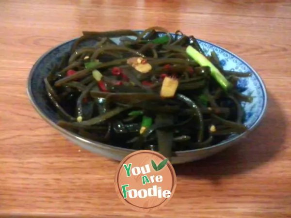 Stir-fried-kelp-with-chili