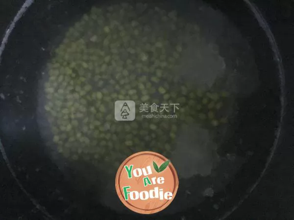 Rock sugar mung bean soup