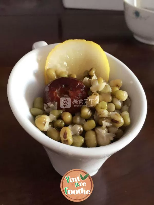 Rock sugar mung bean soup