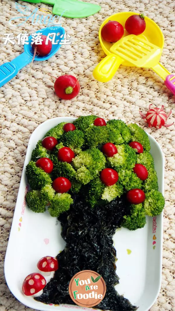 Baby-zinc-supplement-puzzle-dish-broccoli-apple-tree-in-oyster-sauce