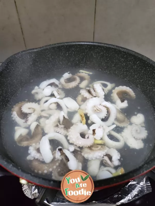 Fried octopus with soy sauce