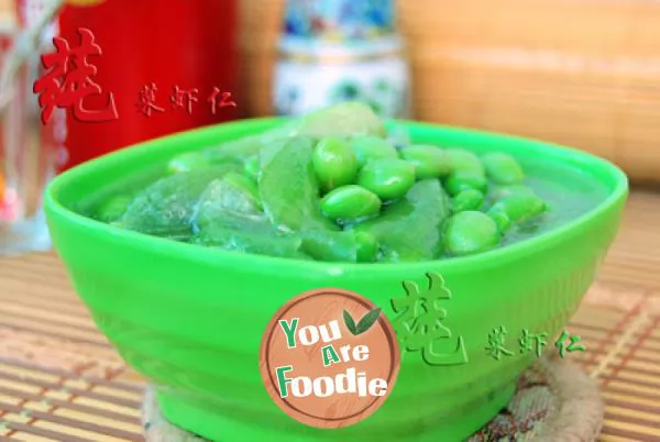 Fried-soybean-seeds-with-towel-gourd