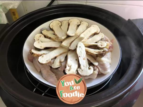 Steamed chicken with matsutake