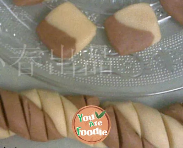 Two color biscuit