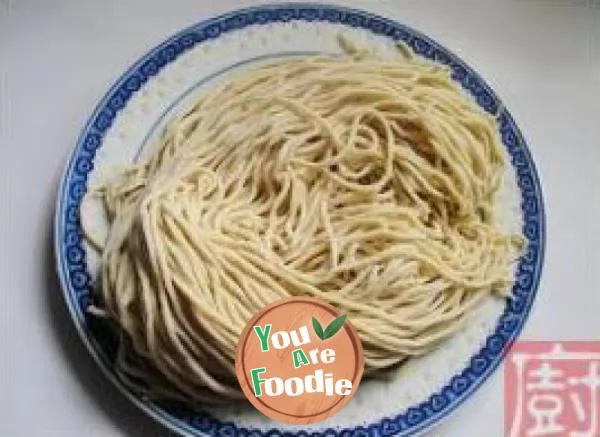 Noodles with dried meat and sprouts