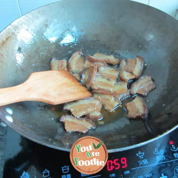 Braised Dongpo pork with sour pepper