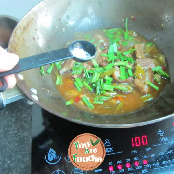 Braised Dongpo pork with sour pepper