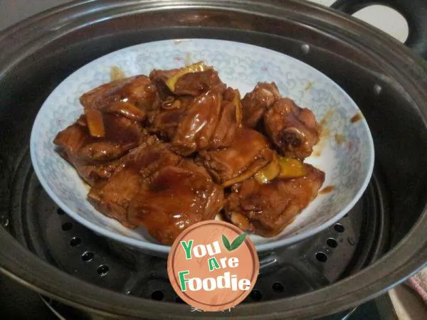 Steamed spareribs with oyster sauce