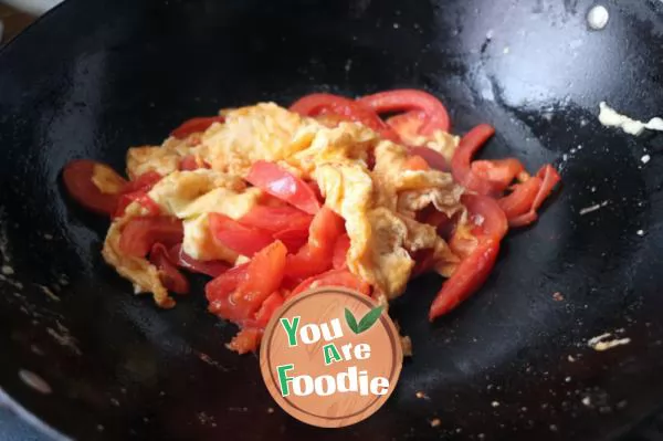 [breakfast at home] tomato crisp meat and egg noodles