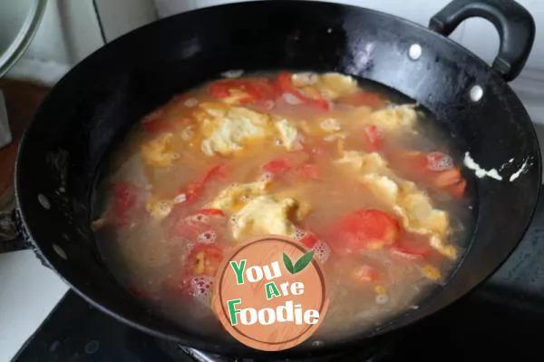 [breakfast at home] tomato crisp meat and egg noodles