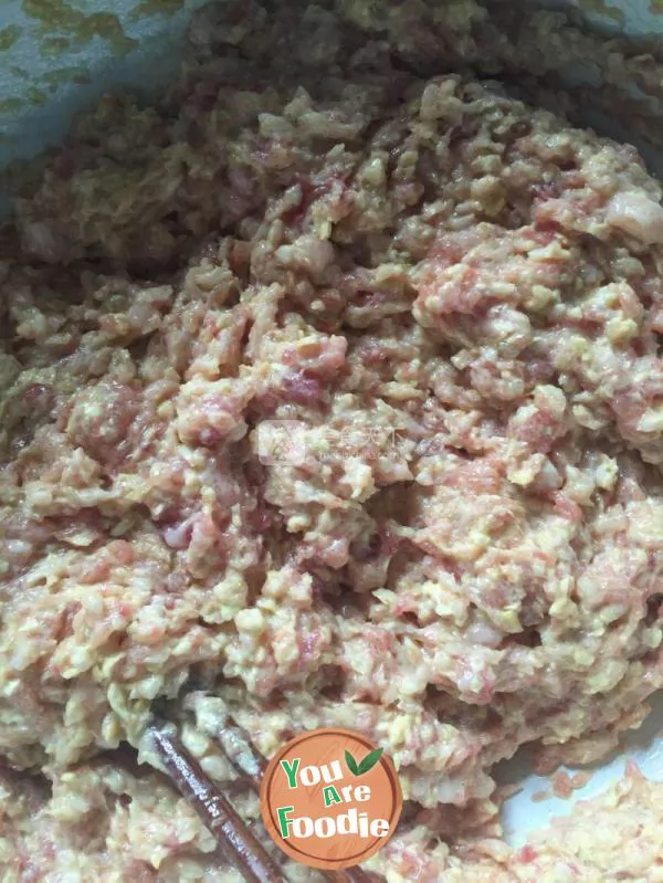 Cabbage and pork wonton
