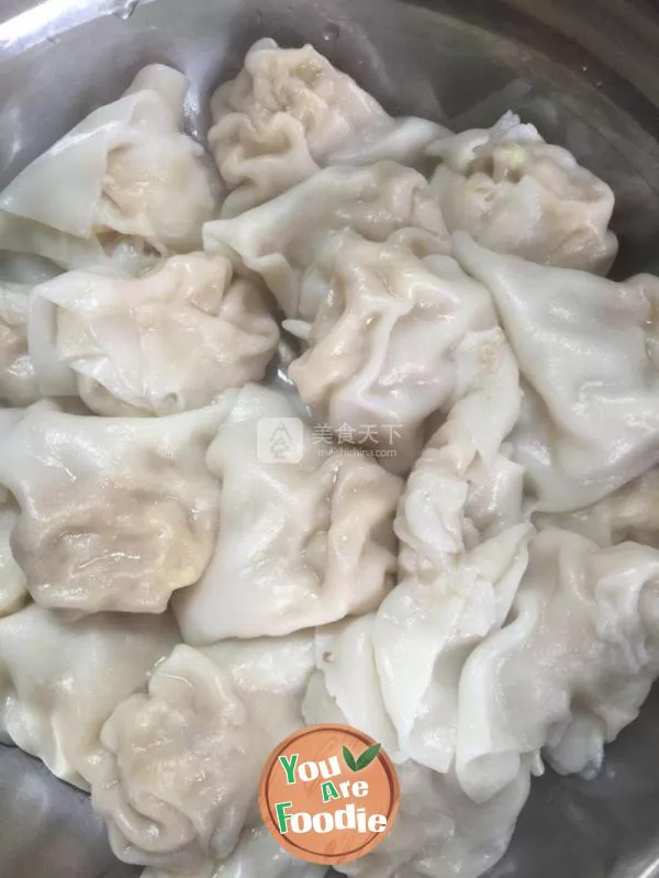 Cabbage and pork wonton