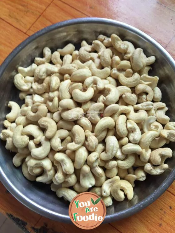 Cashew nuts returning to sand