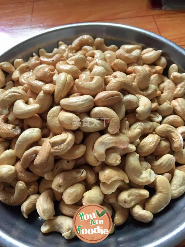 Cashew nuts returning to sand