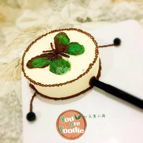 Cream Hand Painted Mousse Cake [rattle]