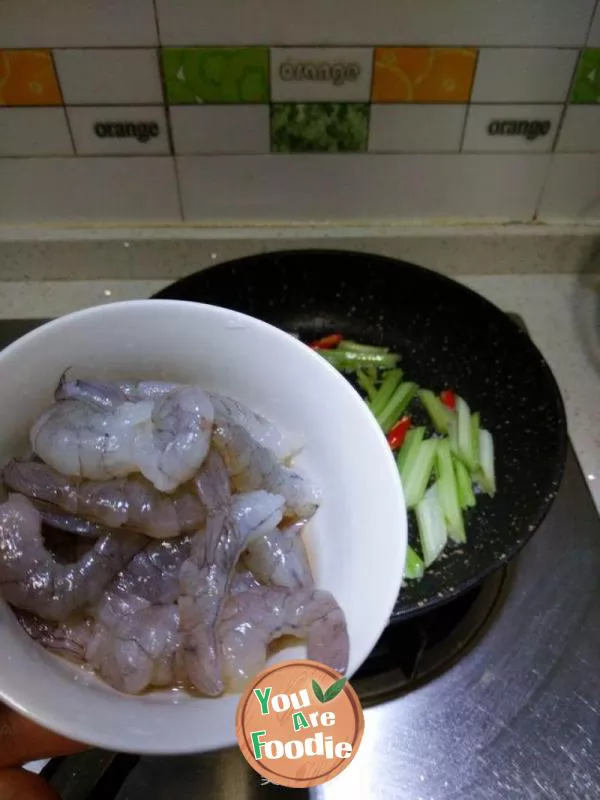 Stir fried white fungus, shrimp and celery