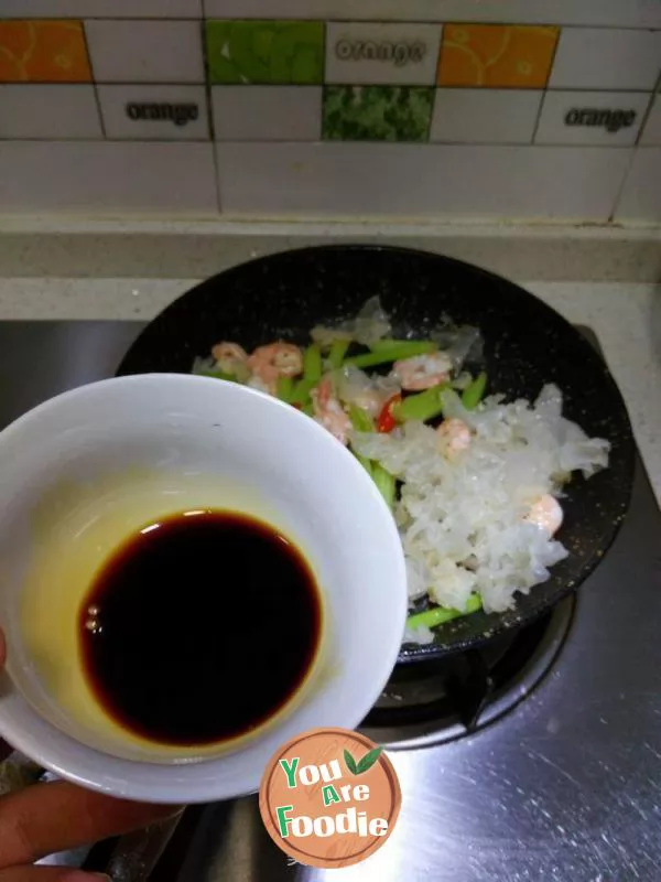 Stir fried white fungus, shrimp and celery