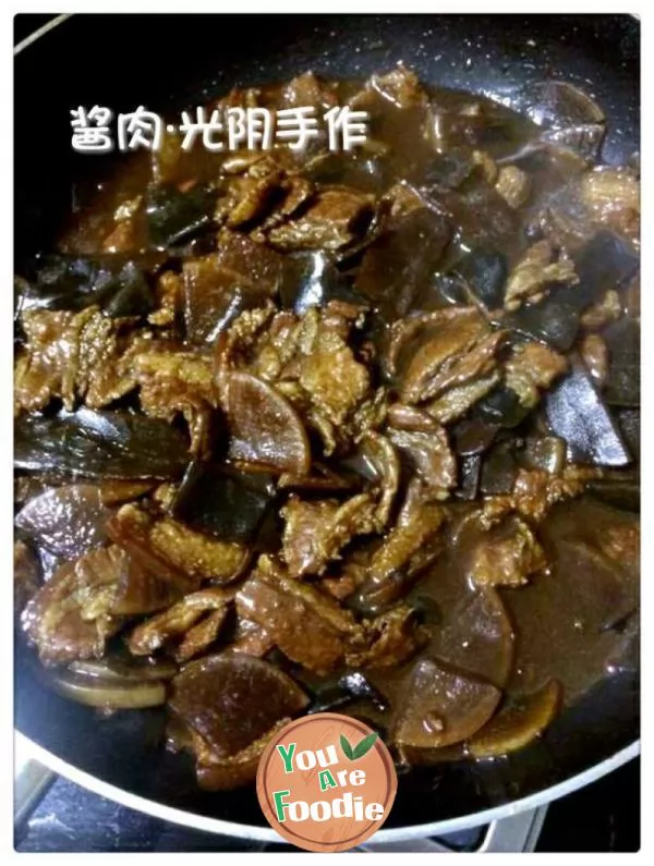 Lingbao delicacies · soy sauce meat slices