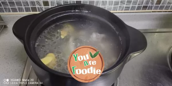 Pork Ribs Soup with White Radish