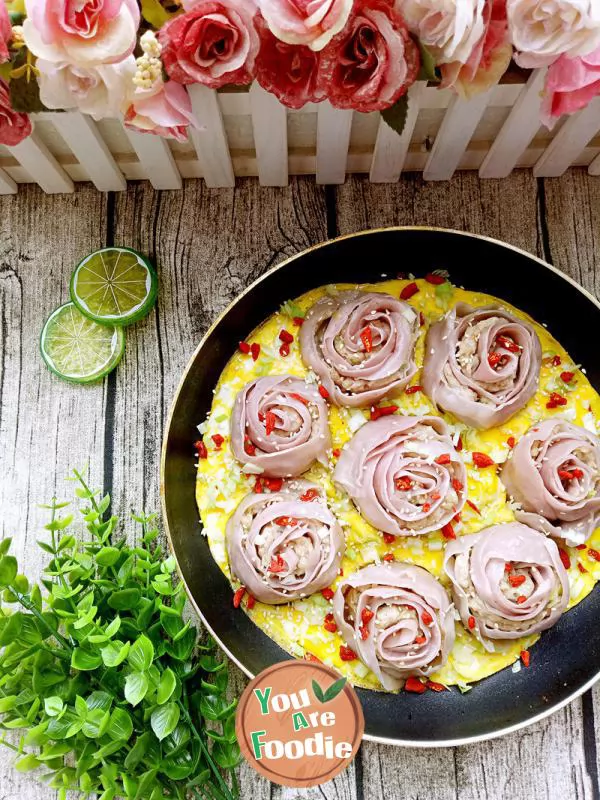 Fried dumplings with purple potato, rose and egg