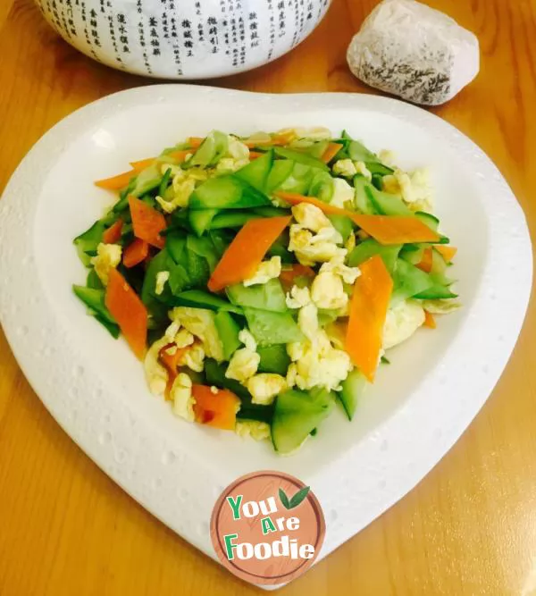 Fried egg with cucumber