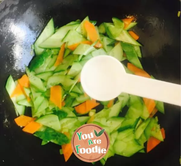 Fried egg with cucumber