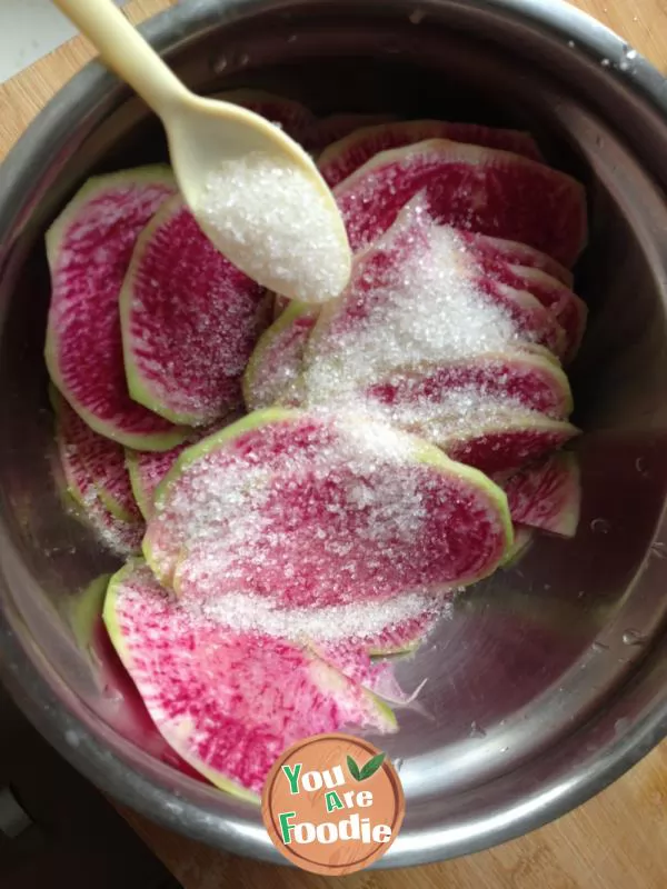 Sweet and sour red radish