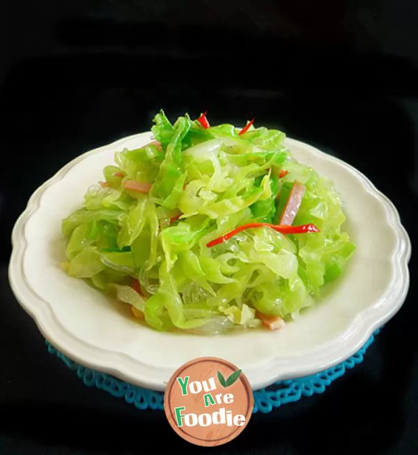 Fried cabbage with chili oil