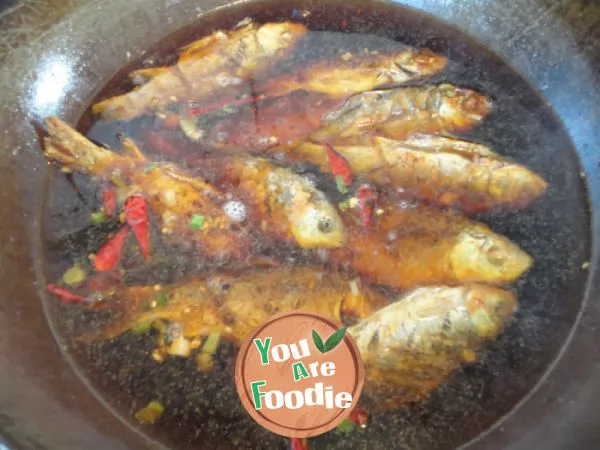 Braised crucian carp with agaric