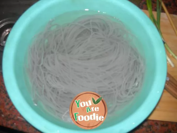 Homemade hot and sour noodles