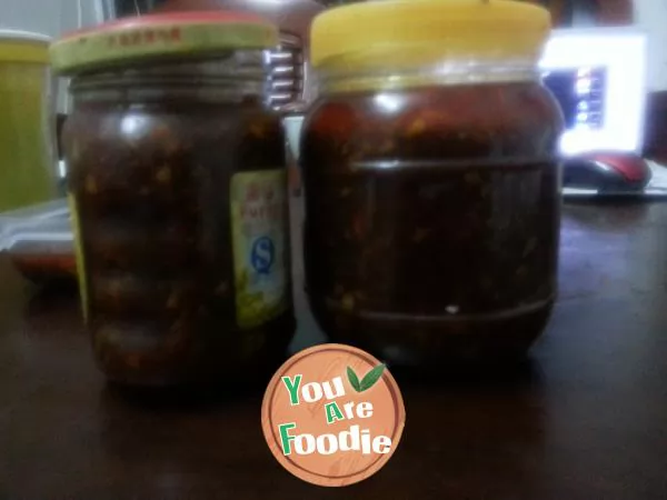 Garlic chilli sauce