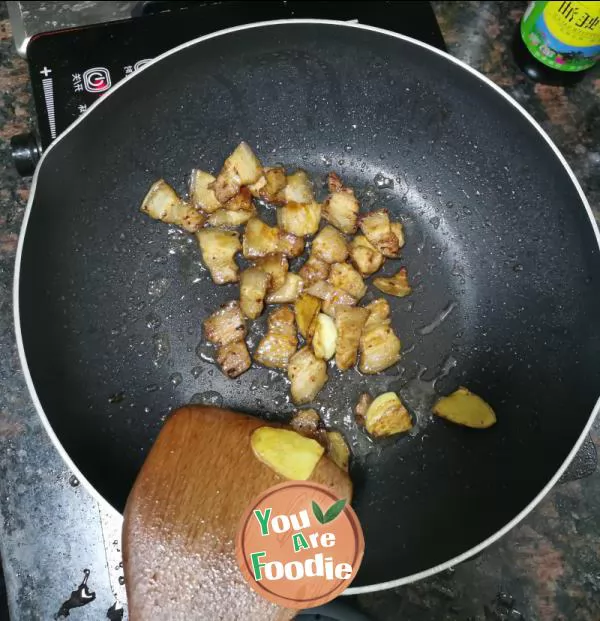 Fried pork with mushrooms
