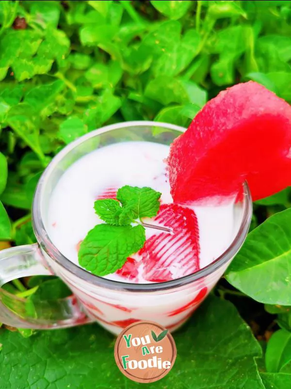 Watermelon frozen milk