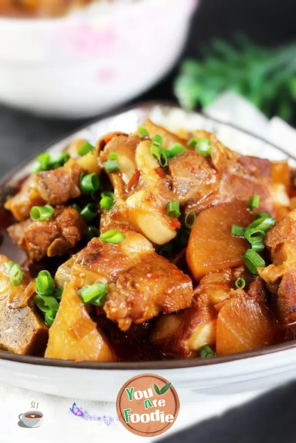 Braised spareribs with radish