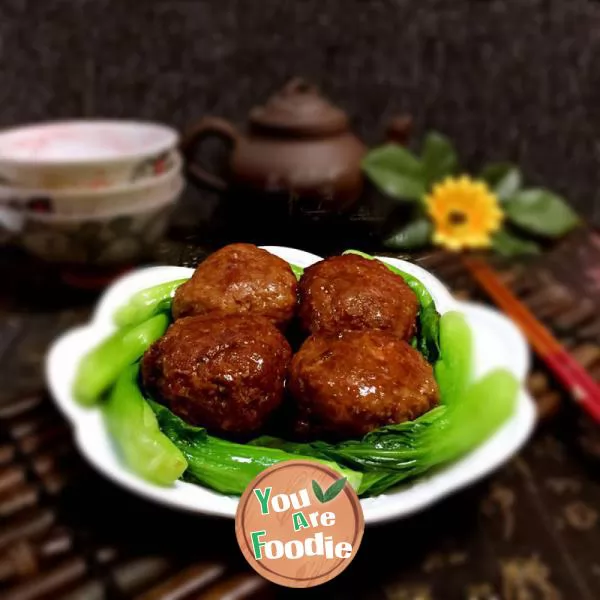 [Jiangsu] braised lion's head in brown sauce