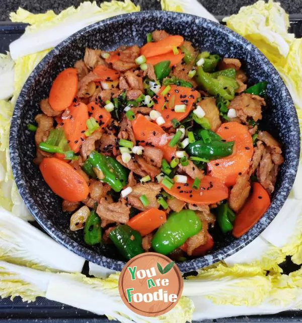 Double-cooked-Pork-with-Green-Peppers-and-Carrots